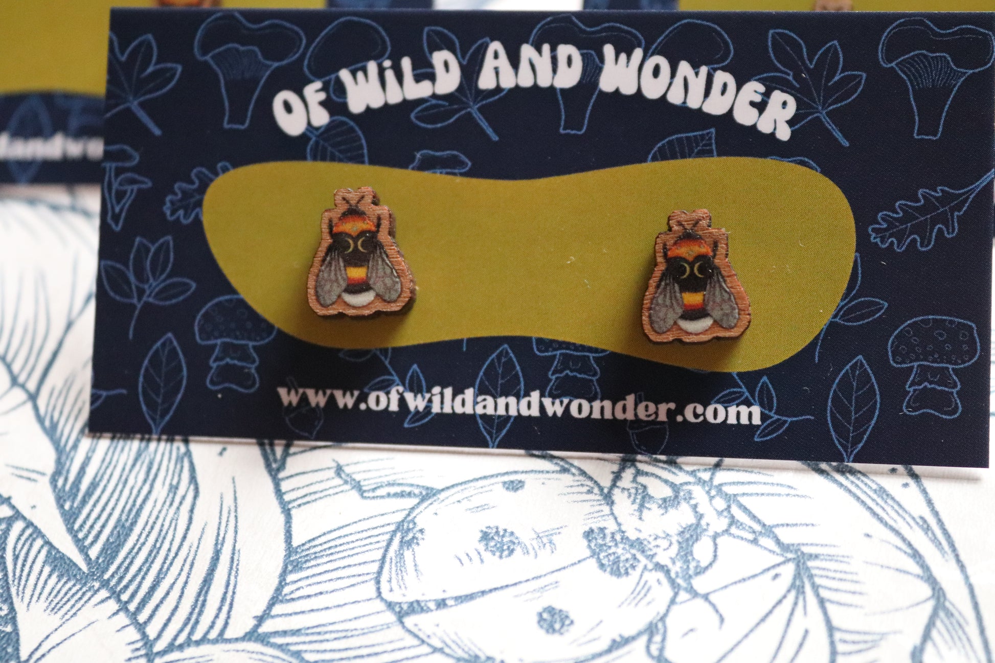 Wooden bee earrings - Of Wild and Wonder